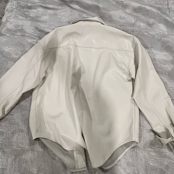 Fake leather jacket off white - Picture 4 of 9